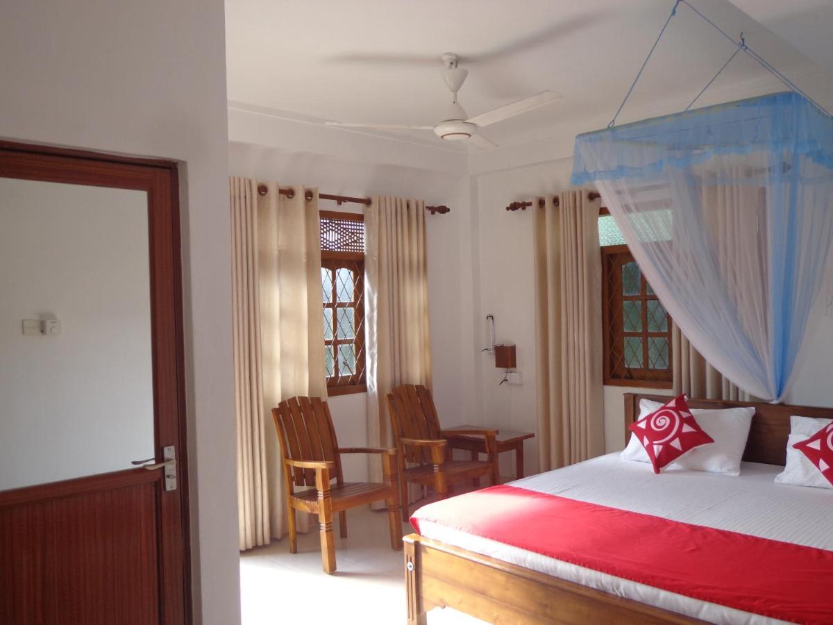 Nisha Homestay Inn Peradeniya Ngoại thất bức ảnh
