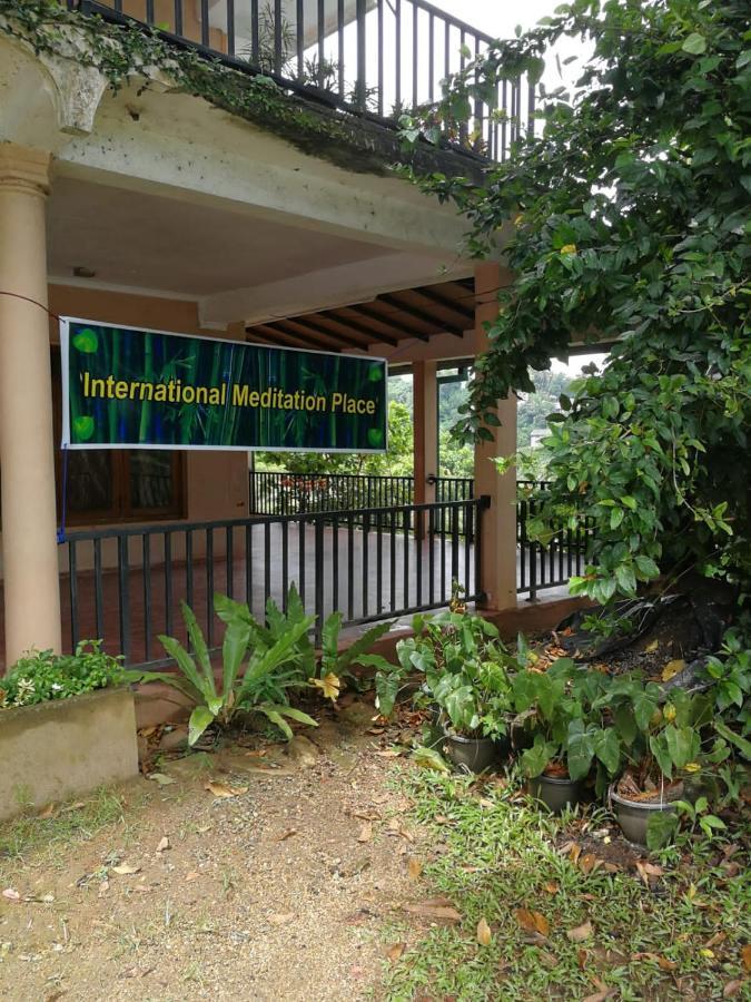 Nisha Homestay Inn Peradeniya Ngoại thất bức ảnh