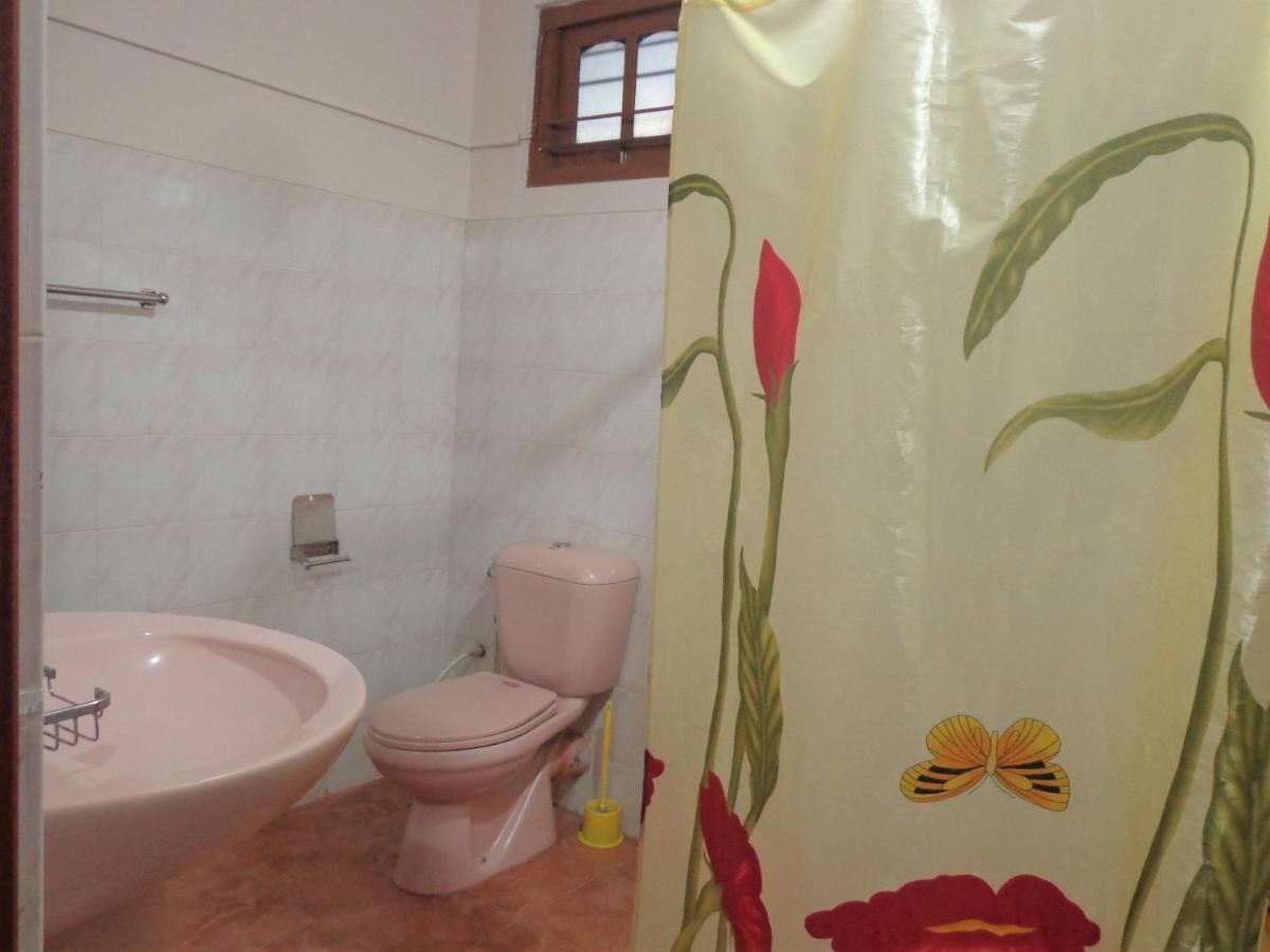 Nisha Homestay Inn Peradeniya Ngoại thất bức ảnh