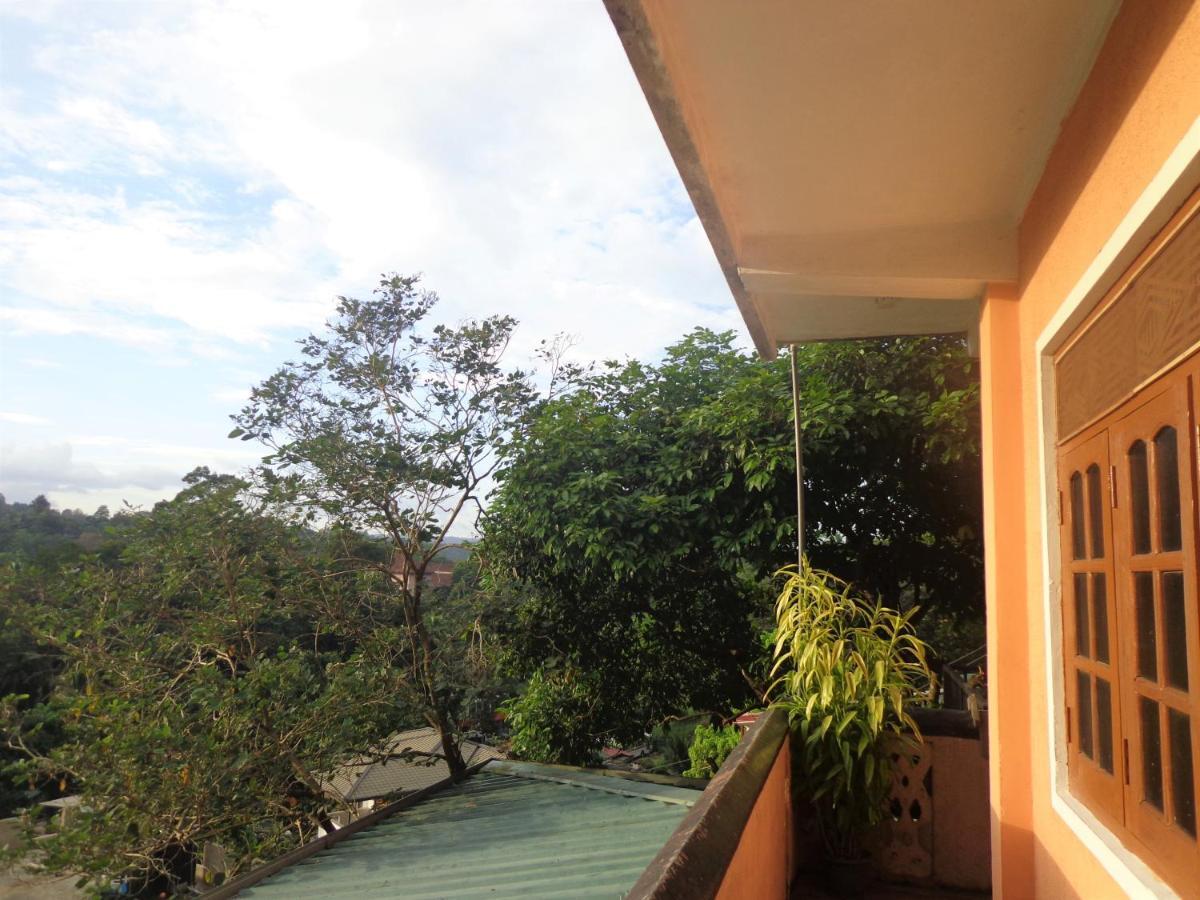 Nisha Homestay Inn Peradeniya Ngoại thất bức ảnh